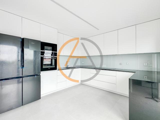 Apartamento alugar em Basílio Teles, Porto