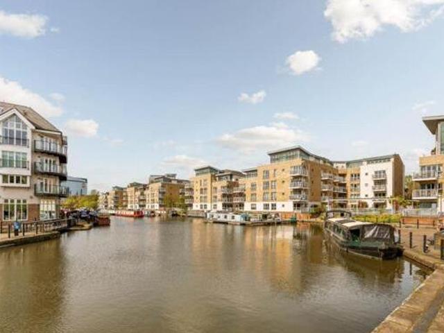 House for sale in Brentford End, Greater London