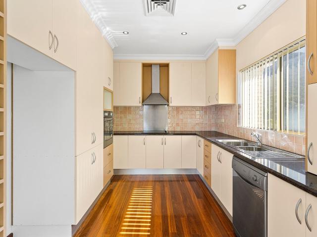 Apartment for rent in Wollongong West, New South Wales