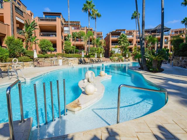 Piso en venta en Marbella, El Ingenio