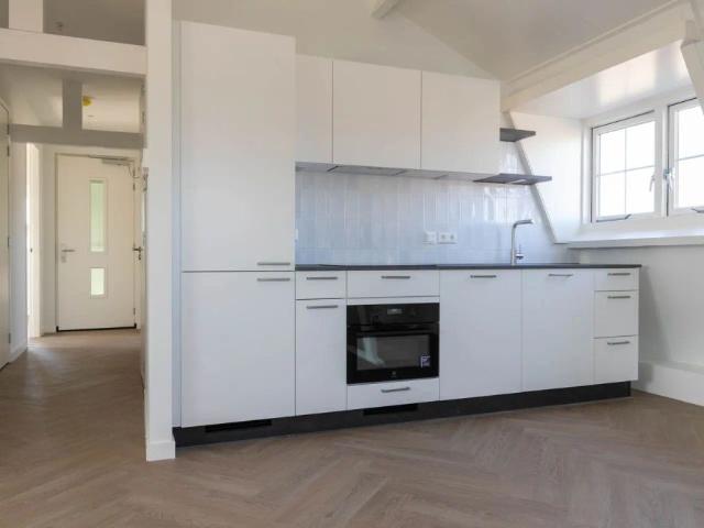 Appartement te huur in Roelofarendsveen, Zuid Holland