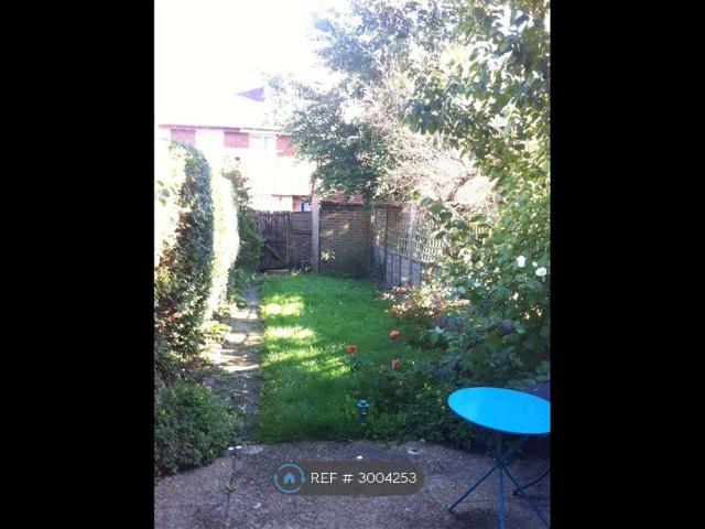 House for rent in Browning Estate, Greater London