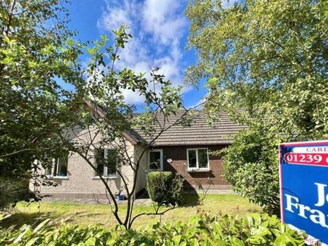 House for sale in Newcastle Emlyn, Sir Gaerfyrddin / Carmarthenshire