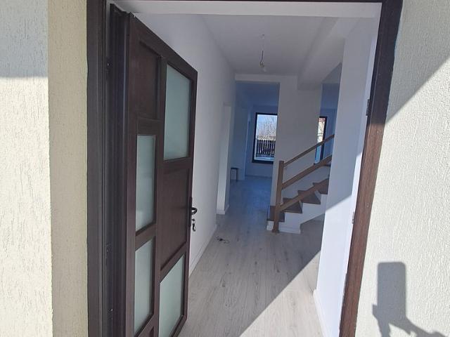 Casă vânzări în Romani, Brașov