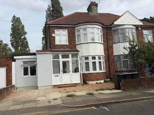 Apartment for rent in London Borough of Enfield, Greater London