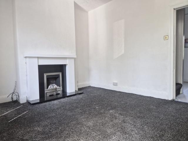 House for rent in Exley, Siddal