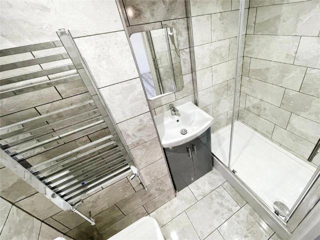 House for rent in Oldham Edge, Pendock