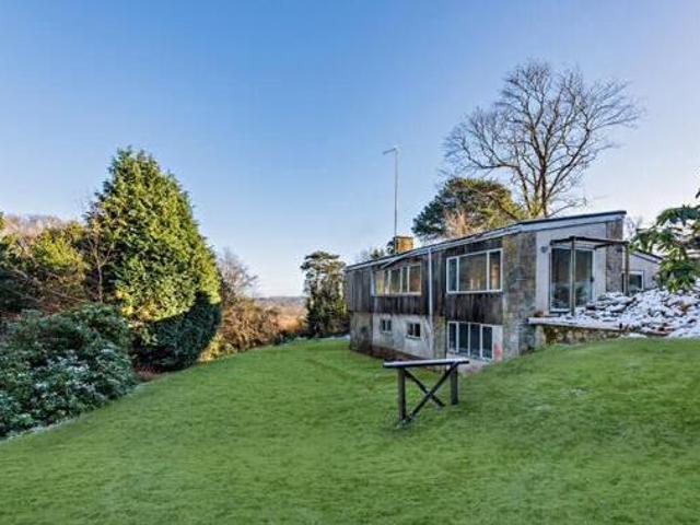 House for sale in Fole, Surrey