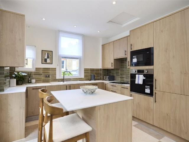 Apartment for rent in Earlsfield, Greater London