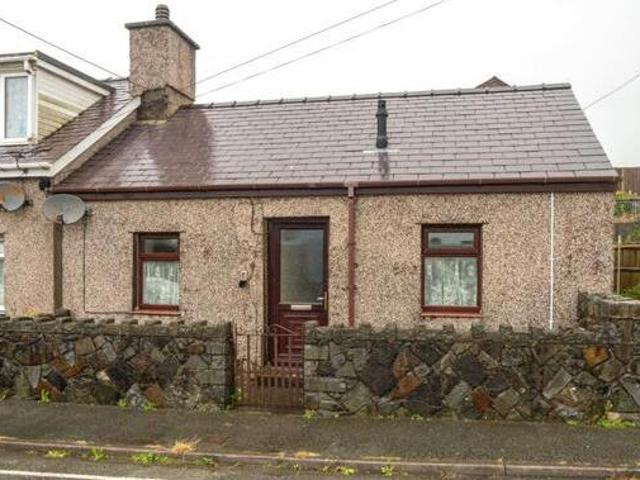 House for sale in Caernarfon, Wales