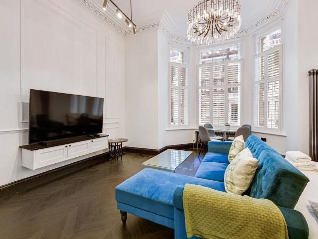 Apartment for rent in Earl's Court, Greater London
