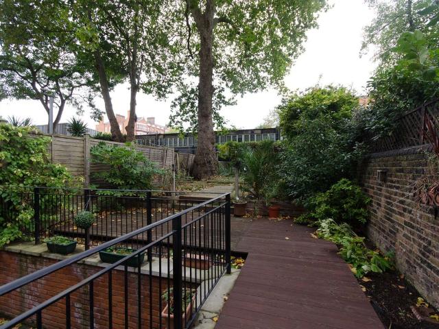 Apartment for rent in Earl's Court, Greater London