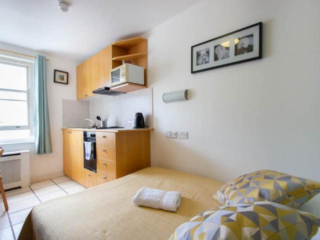 Studio for rent in Earl's Court, Greater London
