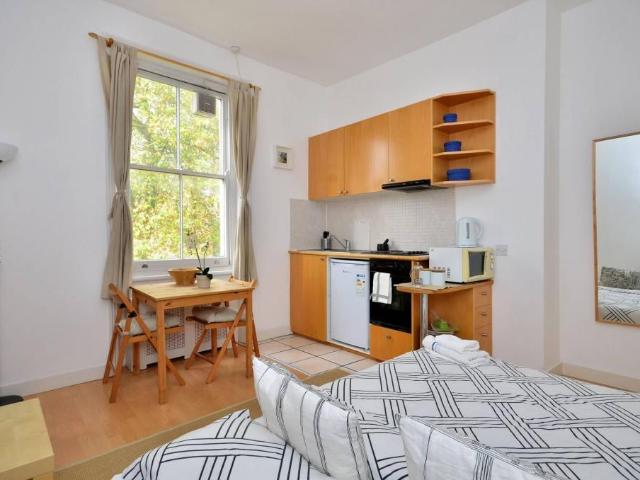 Studio for rent in Southfields, Greater London
