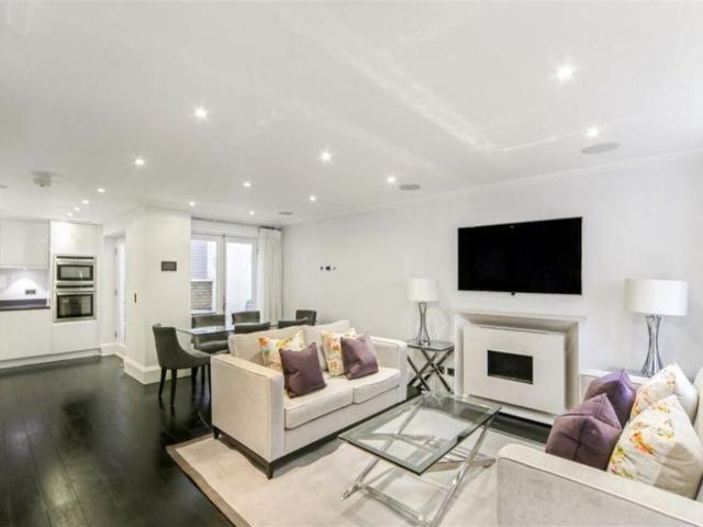 House for rent in Brompton, Greater London