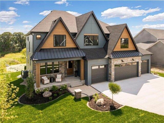 House for sale in Maple Grove House for sale in Maple Grove