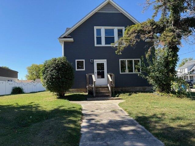 House for sale in Peru, Illinois