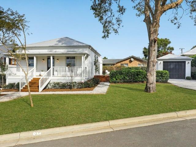 House for sale in Berry