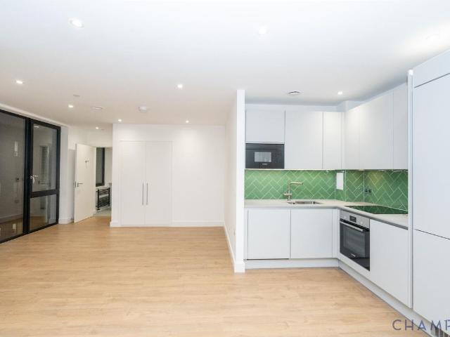 Studio for rent in Aberfeldy Village, Blackwall