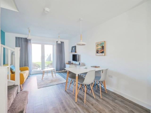 Townhouse for rent in New Normanton, East Midlands