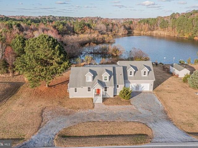 House for sale in Frankford