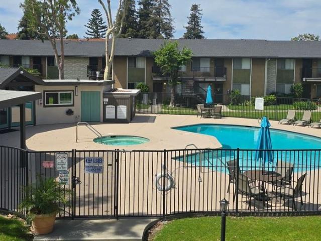 Apartment for rent in Cypress, California