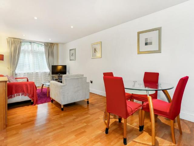 Apartment for rent in Aldgate, Greater London