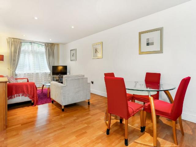 Apartment for rent in Aldgate, Greater London
