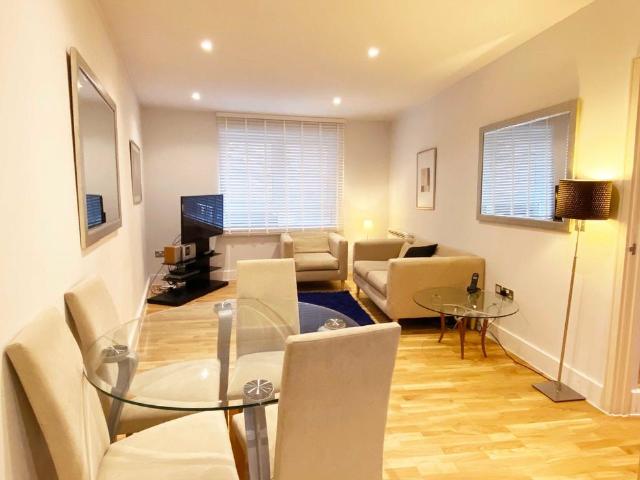 Apartment for rent in Aldgate, Lyons
