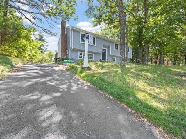 House for sale in Manomet, Massachusetts