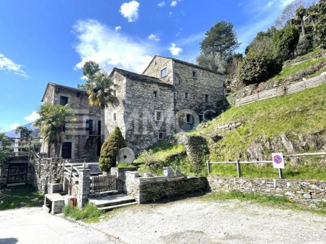 Einfamilienhaus kaufen in Brissago, Tessin