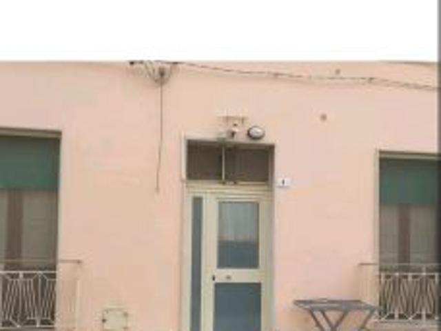 Locale Commerciale in affitto a Avola, Siracusa