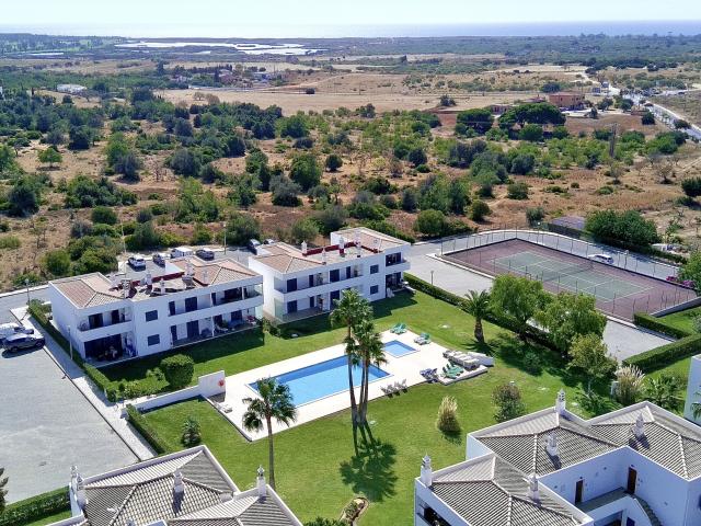 Apartamento alugar em Pêra
