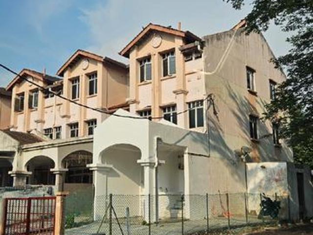 Townhouse for sale in Perai, Seberang Perai