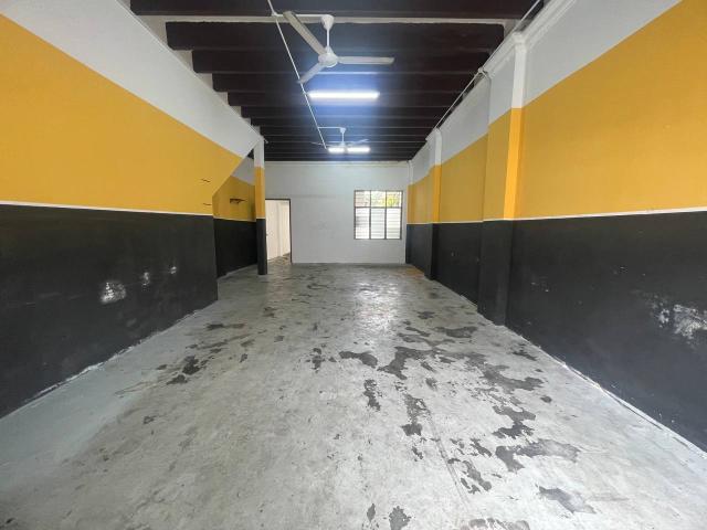 Shop for rent in Perak, Gopeng