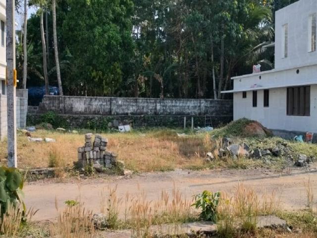 Land for sale in Thrissur, Kerala
