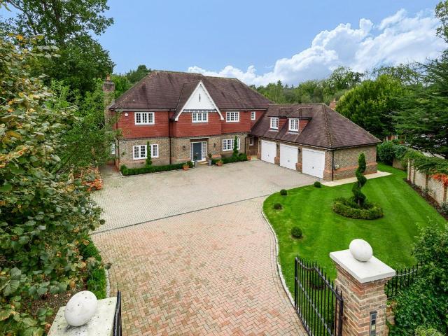 House for rent in Oxshott, Elmbridge