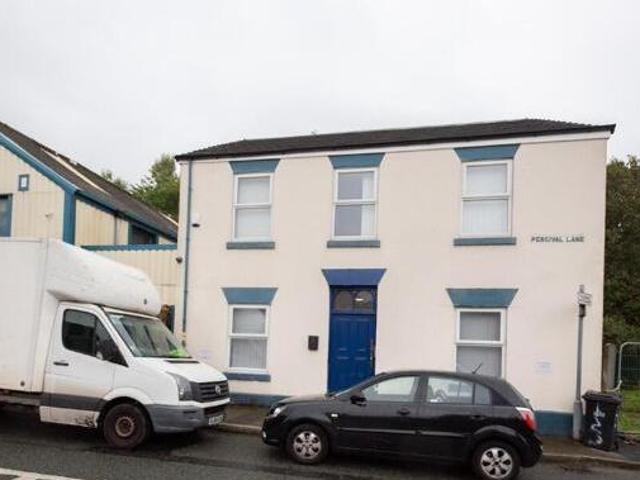 House for sale in Halton