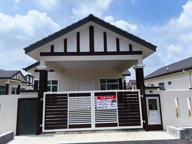 Bungalow for sale in Tangkak, Johor