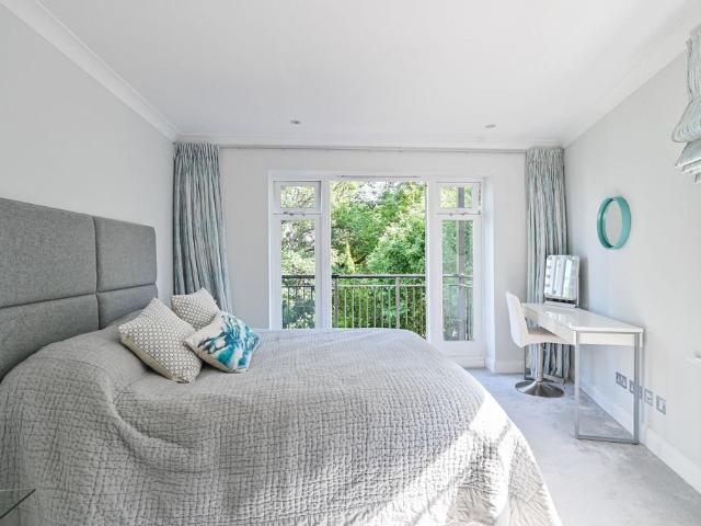 House for rent in Barnsbury, Greater London