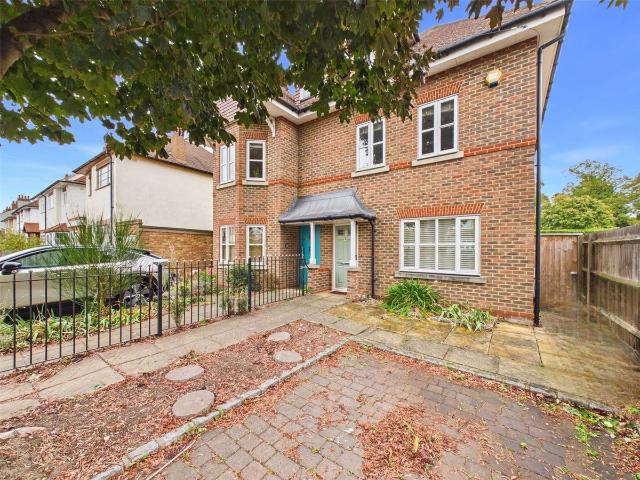 House for rent in London Borough of Richmond upon Thames, Greater London