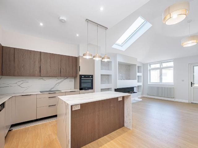 House for rent in London Borough of Barnet, Greater London
