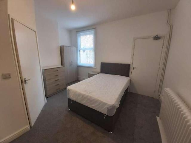 Room for rent in New Normanton, Derby