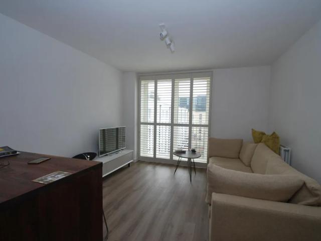 Apartment for rent in East Twerton, Dulcote