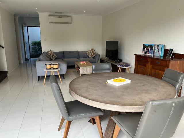 Room for rent in Kings Creek, Queensland