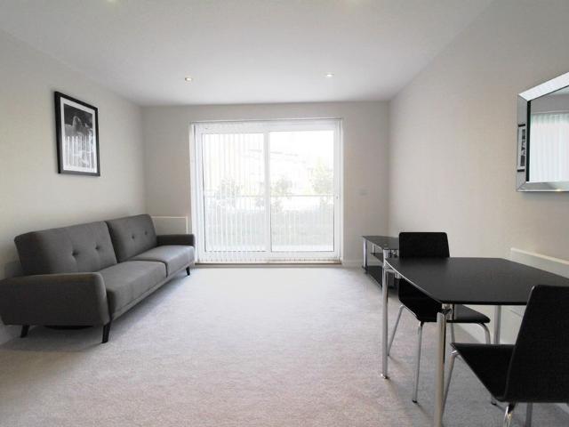 Apartment for rent in Kennet Island, Reading