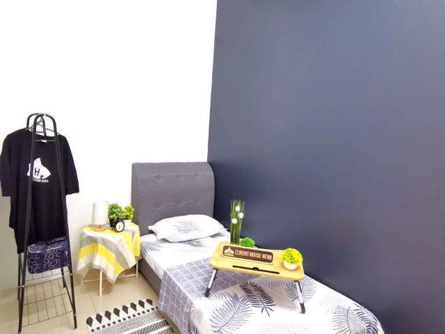 Room for rent in Sendayan Village, Negeri Sembilan