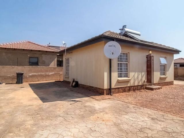 House for rent in Akasia, Gauteng
