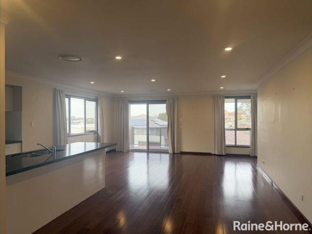 House for rent in Wollongong West, New South Wales
