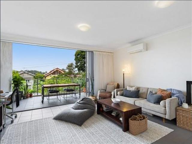 Apartment for rent in Toombul, Queensland
